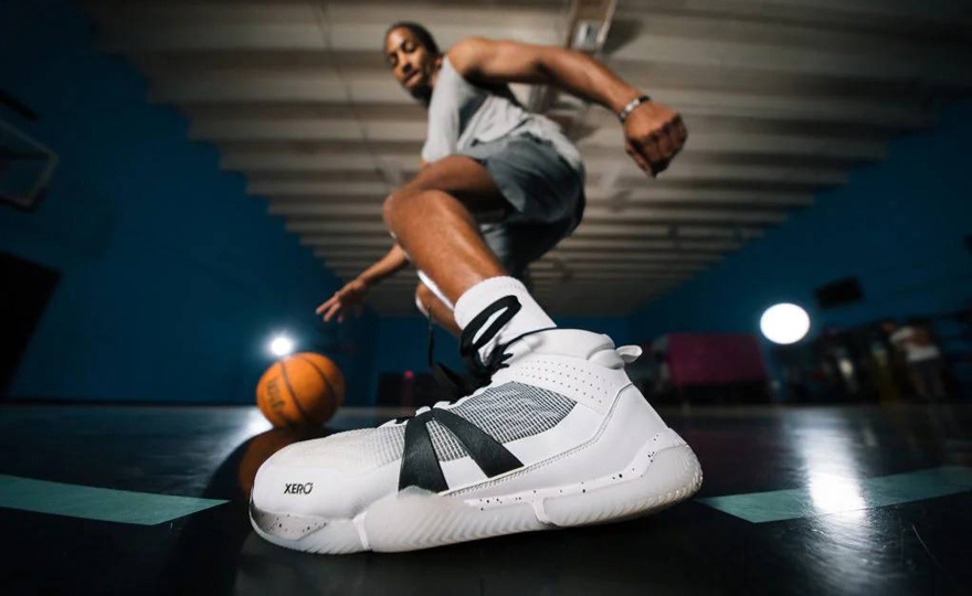 Zapatillas minimalistas para jugar al baloncesto